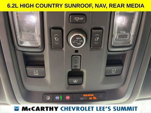 Used 2025 Chevrolet Tahoe High Country AWD/4WD image 24