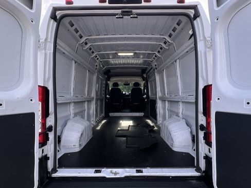 Used 2023 RAM ProMaster 2500 FWD image 30