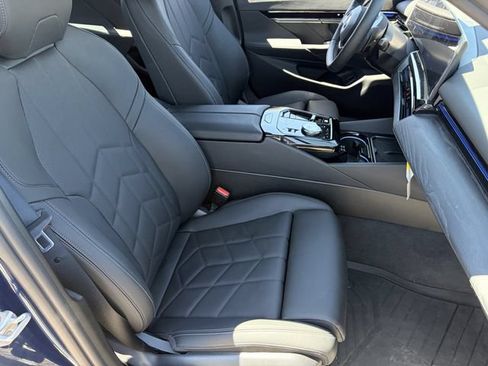 Used 2026 BMW 530i w/ Premium Package RWD image 11