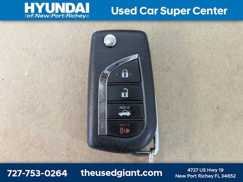 Used 2019 Toyota Camry LE FWD image 31