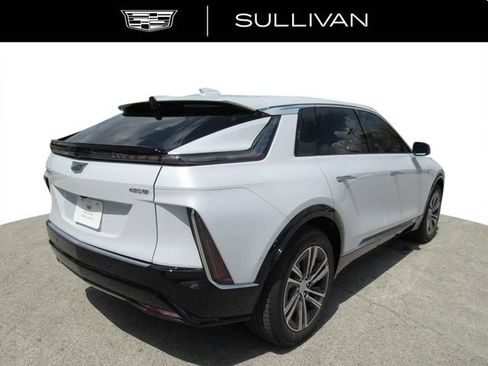 New 2026 Cadillac Lyriq Premium Luxury image 6