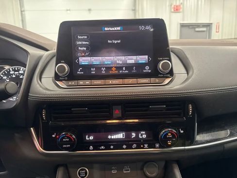 Used 2023 Nissan Rogue SL AWD/4WD image 16