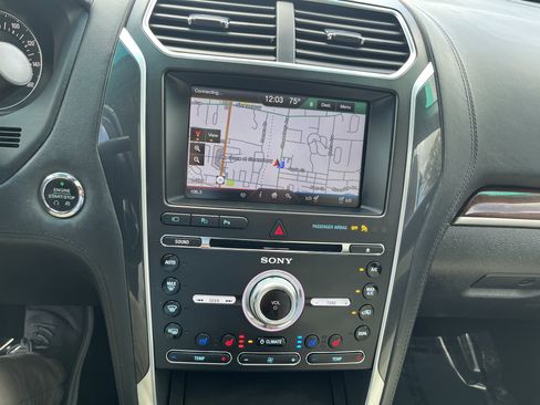 Used 2016 Ford Explorer Platinum AWD/4WD image 21
