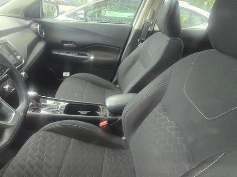 Certified 2024 Nissan Kicks SV w/ Interior Electronics Package FWD image 5