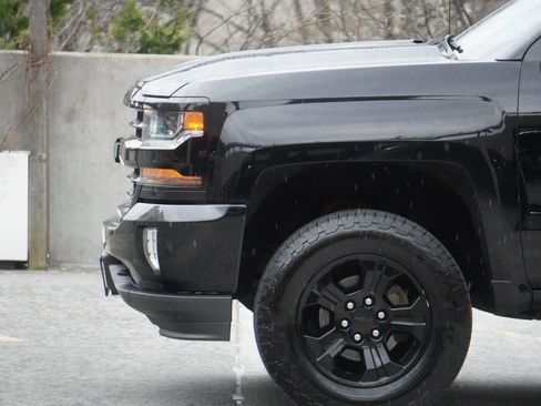 Used 2016 Chevrolet Silverado 1500 LT w/ Midnight Edition AWD/4WD image 11