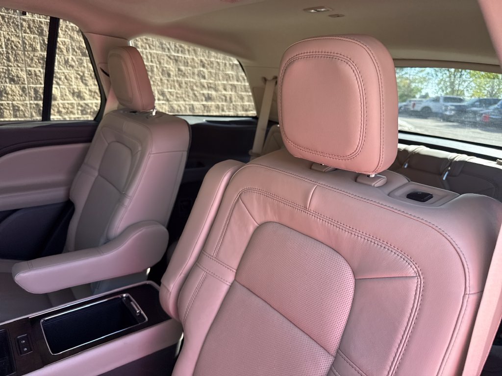 Used 2021 Lincoln Aviator Reserve w/ Equipment Group 201A AWD/4WD image 21