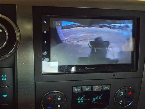 Used 2009 HUMMER H2 Luxury AWD/4WD image 12