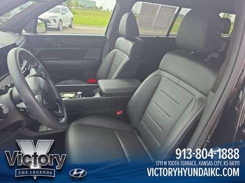 Used 2025 Hyundai Santa Fe Calligraphy FWD image 9