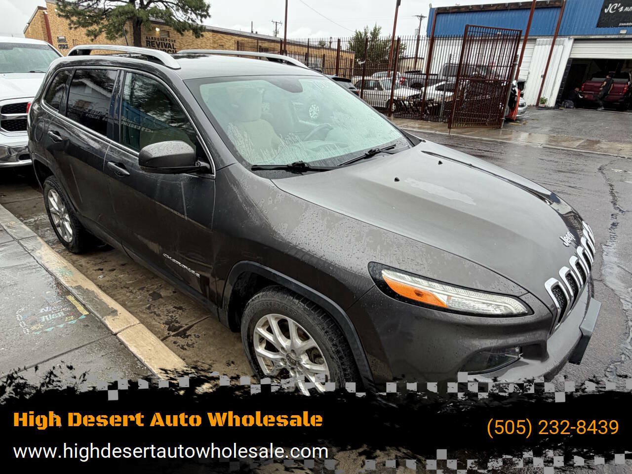 Used 2016 Jeep Cherokee Latitude w/ Safety/Convenience Group FWD image 1