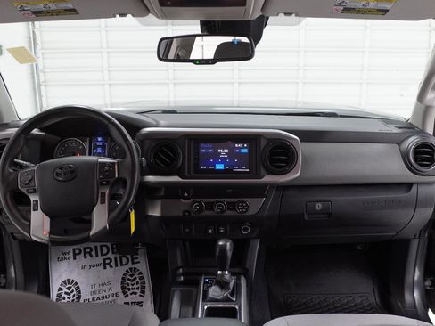 Used 2019 Toyota Tacoma SR5 RWD image 25