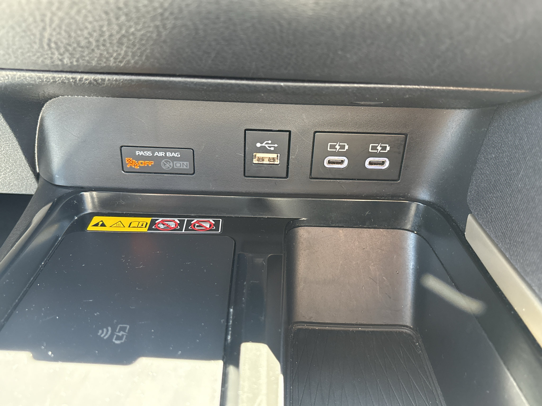 Used 2025 Toyota Camry LE FWD image 23