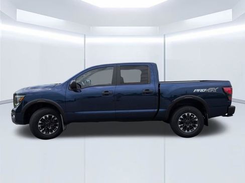 Used 2021 Nissan Titan PRO-4X w/ Pro-4x Utility Package AWD/4WD image 12