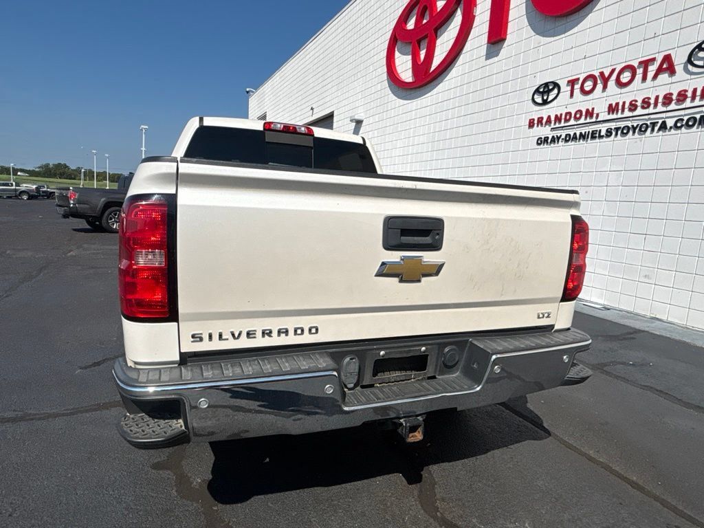 Used 2015 Chevrolet Silverado 1500 LTZ Z71 w/ Driver Alert Package AWD/4WD image 29