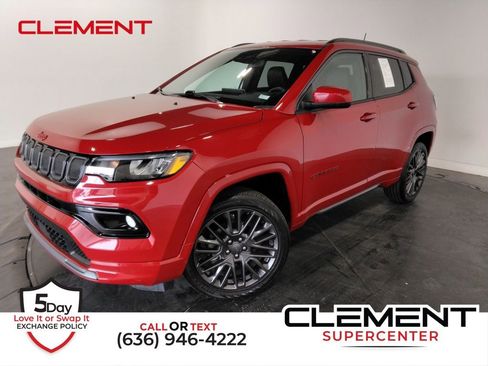 Used 2022 Jeep Compass Limited image 1