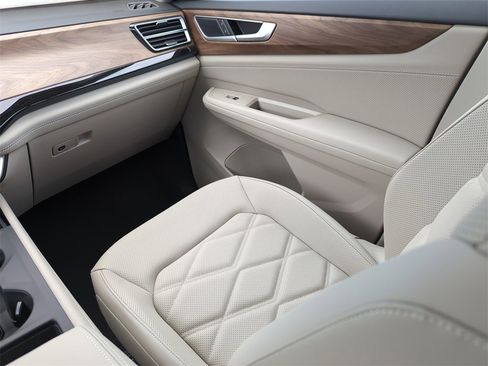 New 2026 Volkswagen Atlas SE image 23