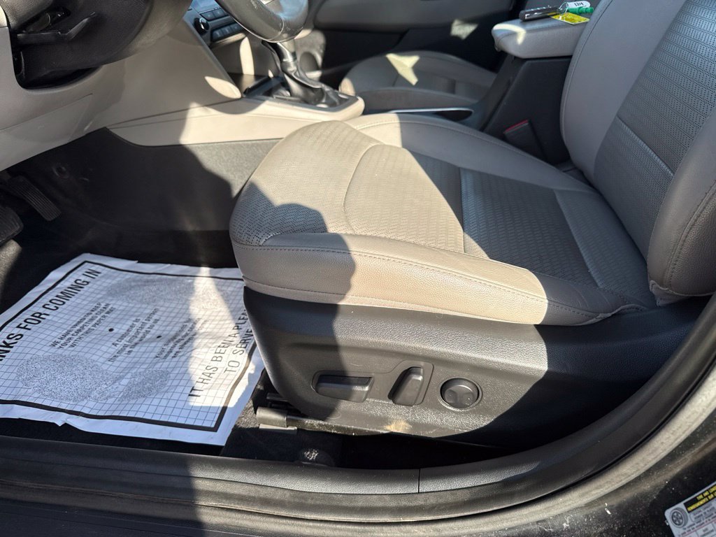 Used 2017 Hyundai Elantra Limited FWD image 24