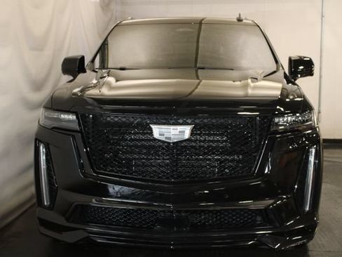 Used 2023 Cadillac Escalade V AWD/4WD image 3