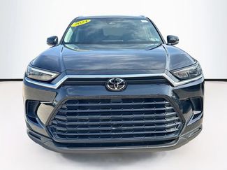 Used 2024 Toyota Grand Highlander AWD video 2