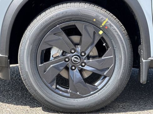 New 2026 Nissan Rogue SV FWD image 27