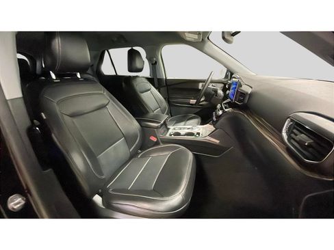 Used 2023 Ford Explorer Limited w/ Equipment Group 301A AWD/4WD image 16