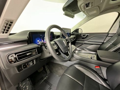 Used 2025 Lincoln Aviator Premiere image 15