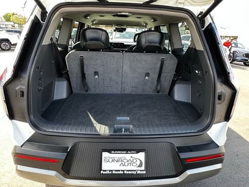 Used 2024 Kia EV9 Light Long Range RWD image 6