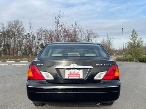 Used 2000 Toyota Avalon XLS image 4