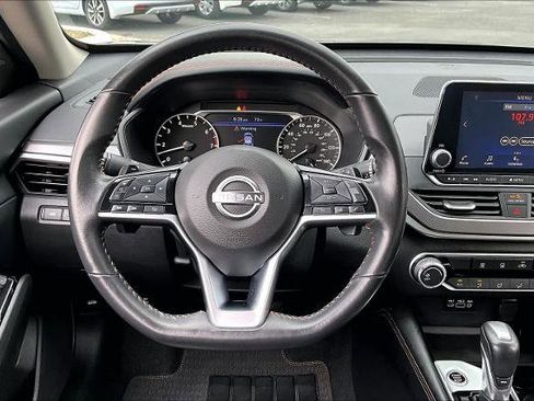 Certified 2025 Nissan Altima 2.5 SR FWD image 6