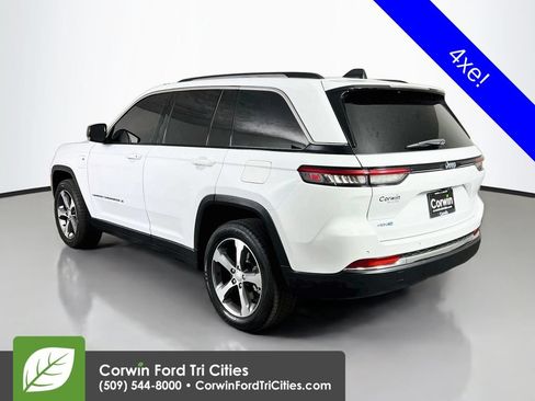 Used 2023 Jeep Grand Cherokee 4WD 4xe image 11