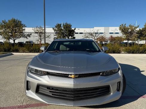 Used 2016 Chevrolet Camaro LT image 2