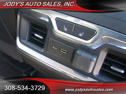 Used 2022 Chevrolet Silverado 2500 LTZ w/ LTZ Premium Package AWD/4WD image 39