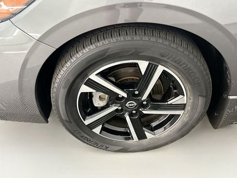Used 2025 Nissan Sentra SV w/ All-Weather Package FWD image 11