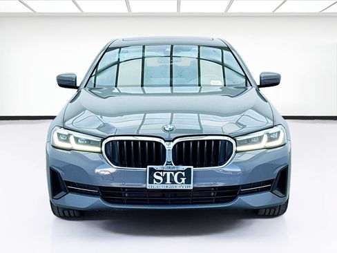 Used 2021 BMW 530i w/ Convenience Package image 2