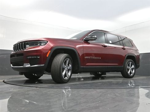 Used 2021 Jeep Grand Cherokee L Limited image 35