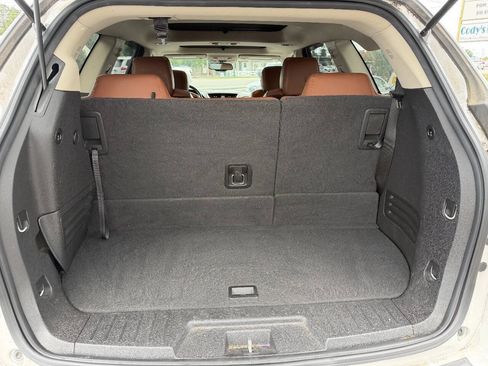 Used 2016 Chevrolet Traverse LT FWD image 14