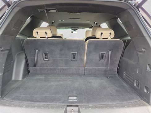 Used 2022 Chevrolet Traverse LT FWD image 6