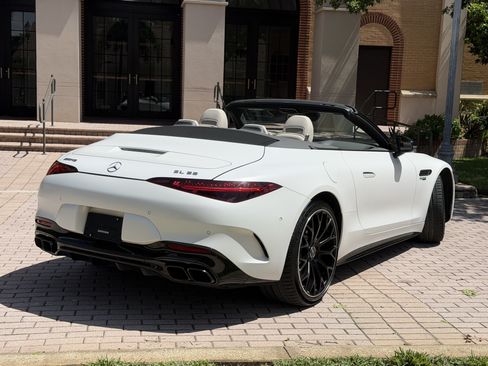 Used 2022 Mercedes-Benz SL 55 AMG 4MATIC image 10