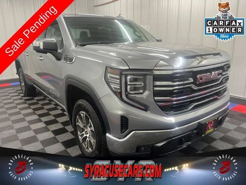 Used 2025 GMC Sierra 1500 SLT AWD/4WD image 1