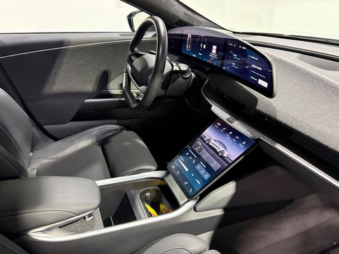 Used 2024 Lucid Air Touring AWD/4WD image 48
