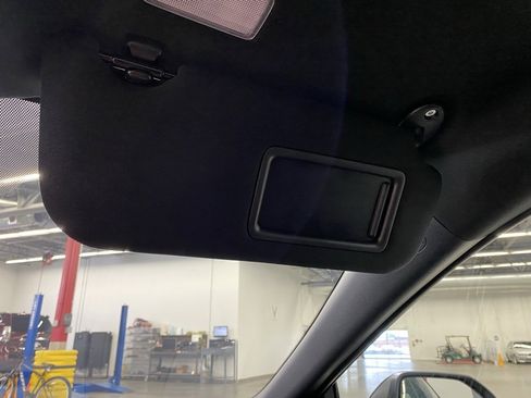 Used 2025 Toyota Camry SE image 40