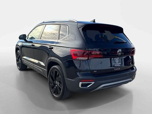 Used 2023 Volkswagen Taos SE image 4