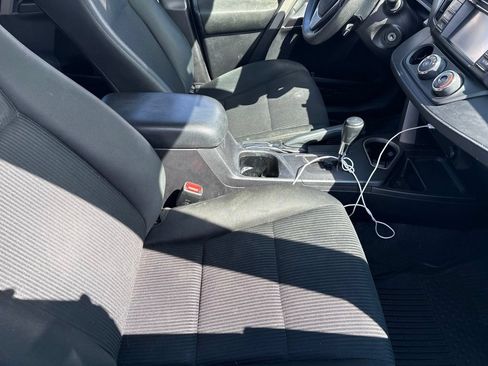 Used 2018 Toyota RAV4 LE w/ All Weather Liner Package FWD image 7