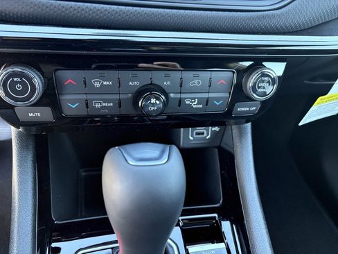 New 2026 Jeep Compass Limited image 16