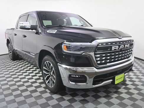 Used 2025 RAM 1500 Limited w/ Off Road Group AWD/4WD image 9
