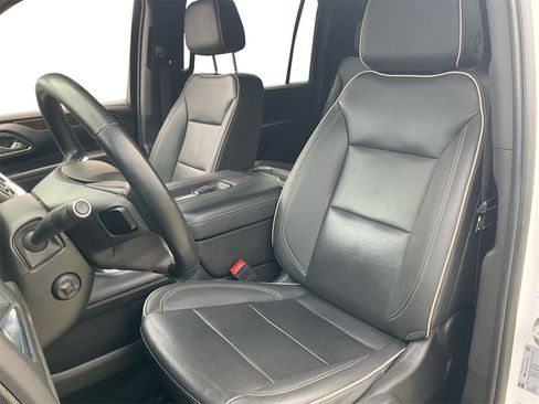 Used 2023 Chevrolet Suburban Premier image 27