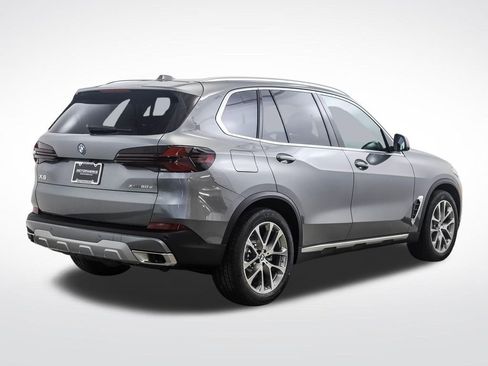 New 2026 BMW X5 xDrive50e w/ Premium Package AWD/4WD image 5