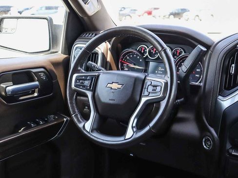 Used 2021 Chevrolet Silverado 1500 LT AWD/4WD image 15