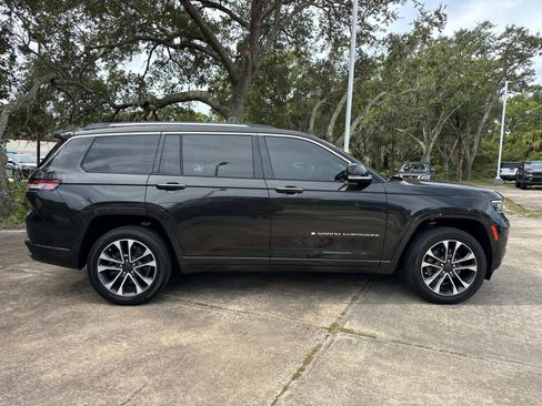 Certified 2022 Jeep Grand Cherokee L Overland image 2