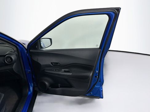 Used 2022 Nissan Kicks S FWD image 31