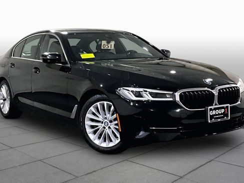 Used 2021 BMW 530i xDrive w/ Convenience Package AWD/4WD image 2